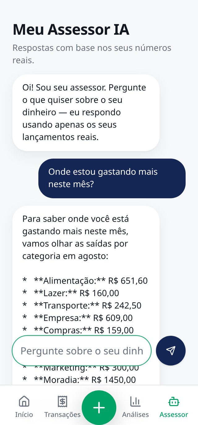 Tela do Assessor de IA do Meu Bolso respondendo com base nos números do usuário